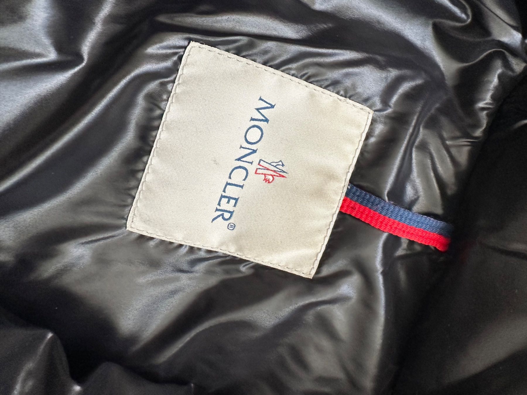 Moncler Mäntel: MONCLER CAPPOTTO PIUMINO – Gebraucht aus Pregassona von Reluxuryspace 7