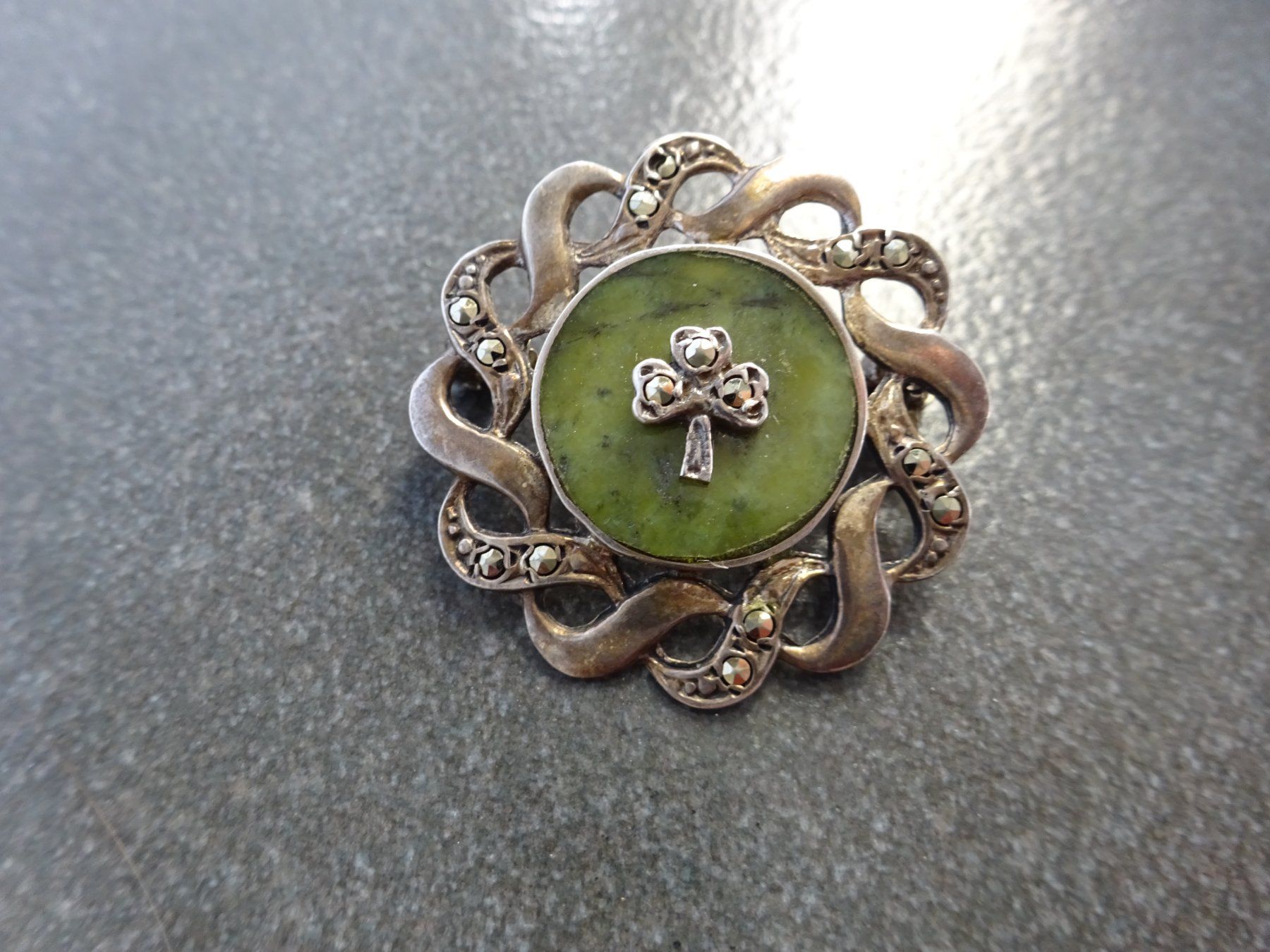 Spille & Fermagli: Irish Keltisch Brosche / Jade Shamrock Irland – Usato da Oetwil am See venduto da Senegal 3