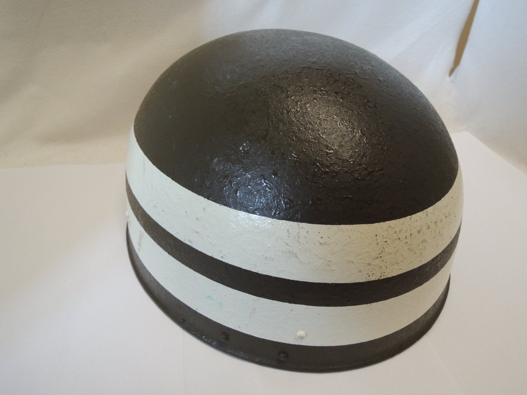 Schweizer Armee Uniformen: Schweizer Militärpolizei-Stahlhelm Grösse einstellbar – Gebraucht aus Uznach von Othmar52 1