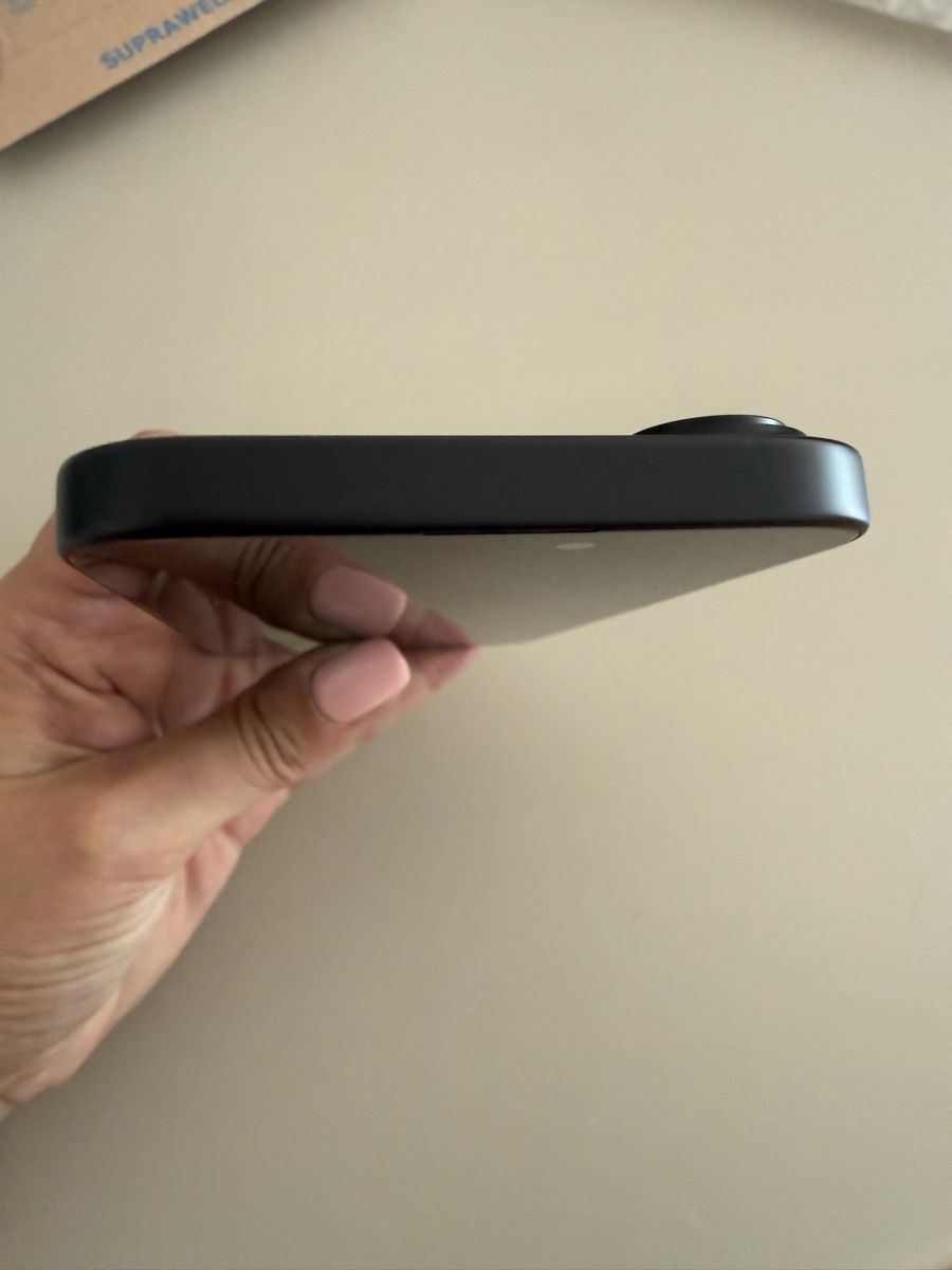 Apple Portables: iPhone 16 128GB black – Neuf (Voir description) à Orbe par Sylvie.Lep07 3