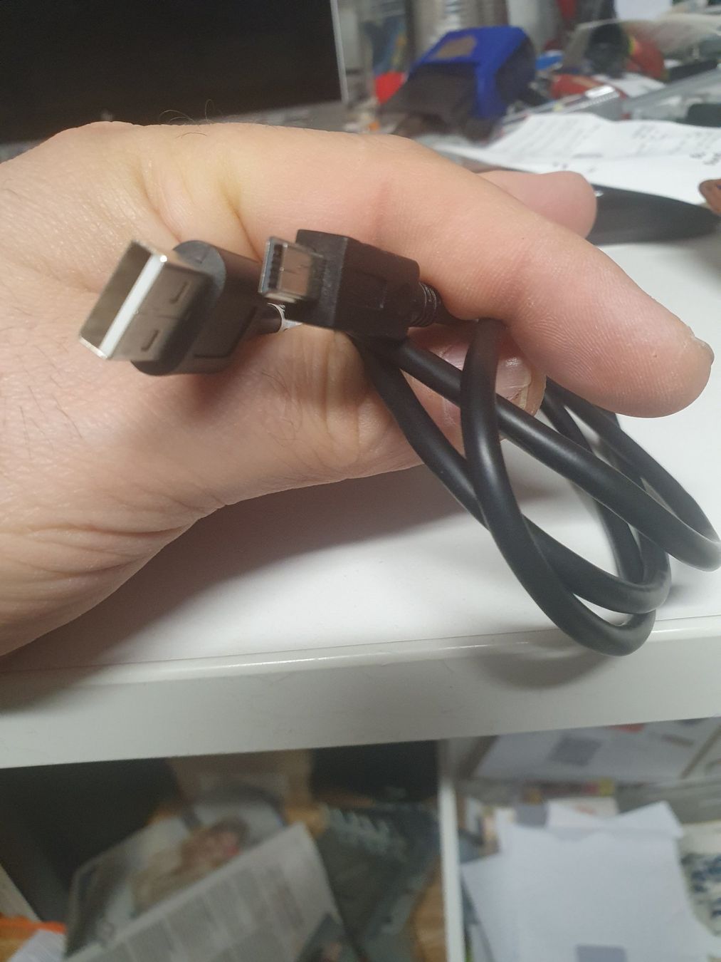 Cavi: USB Ladekabel Mini-USB auf USB-A 1m – Usato da Zürich venduto da eymen20