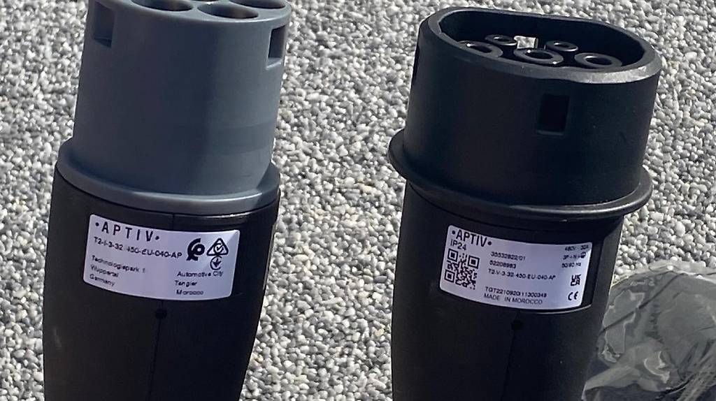 Batterie-Ladegeräte: Câble charge Fiat 500 e – Neu und originalverpackt aus Arzier-Le Muids von Hermenjatp 2