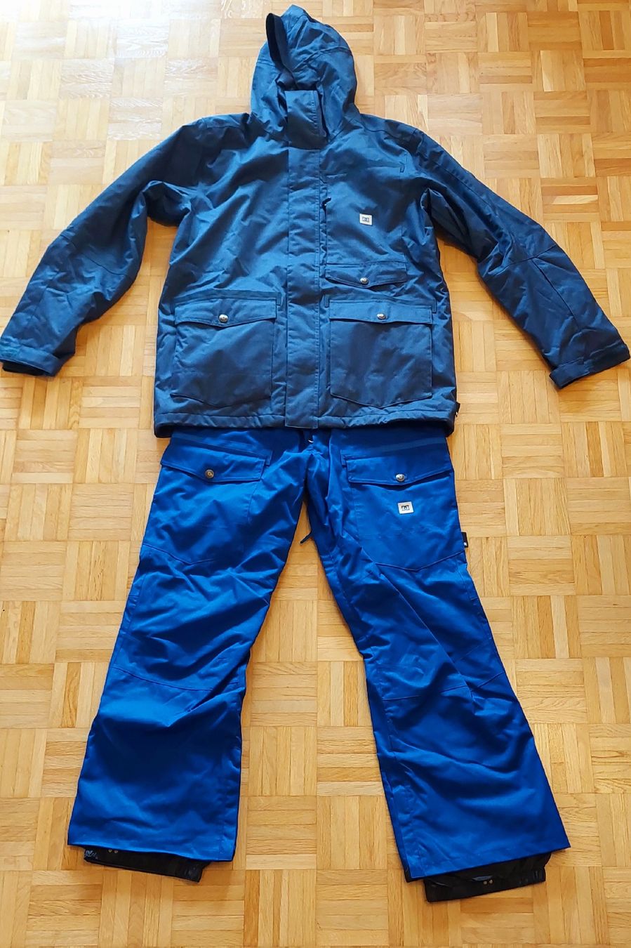 DC shoes Lotti di vestiti: Ski/Snowboard Kleider Set – Nuovo (secondo la descrizione) da Winkel venduto da boimi91 1