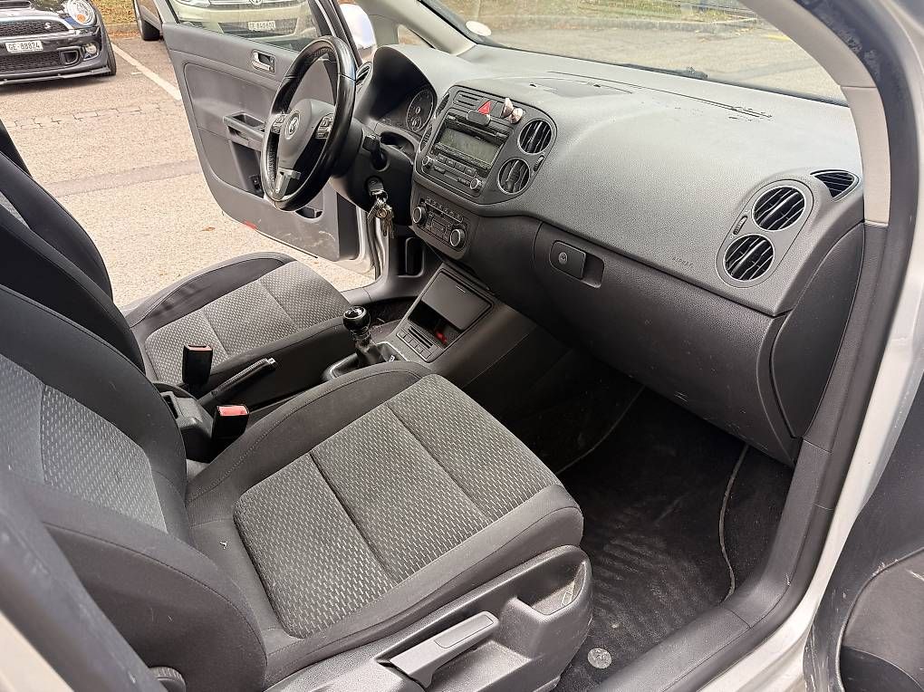 Autos: Golf 6 plus – D'occasion à Chêne-Bougeries par azz_bfz9 2