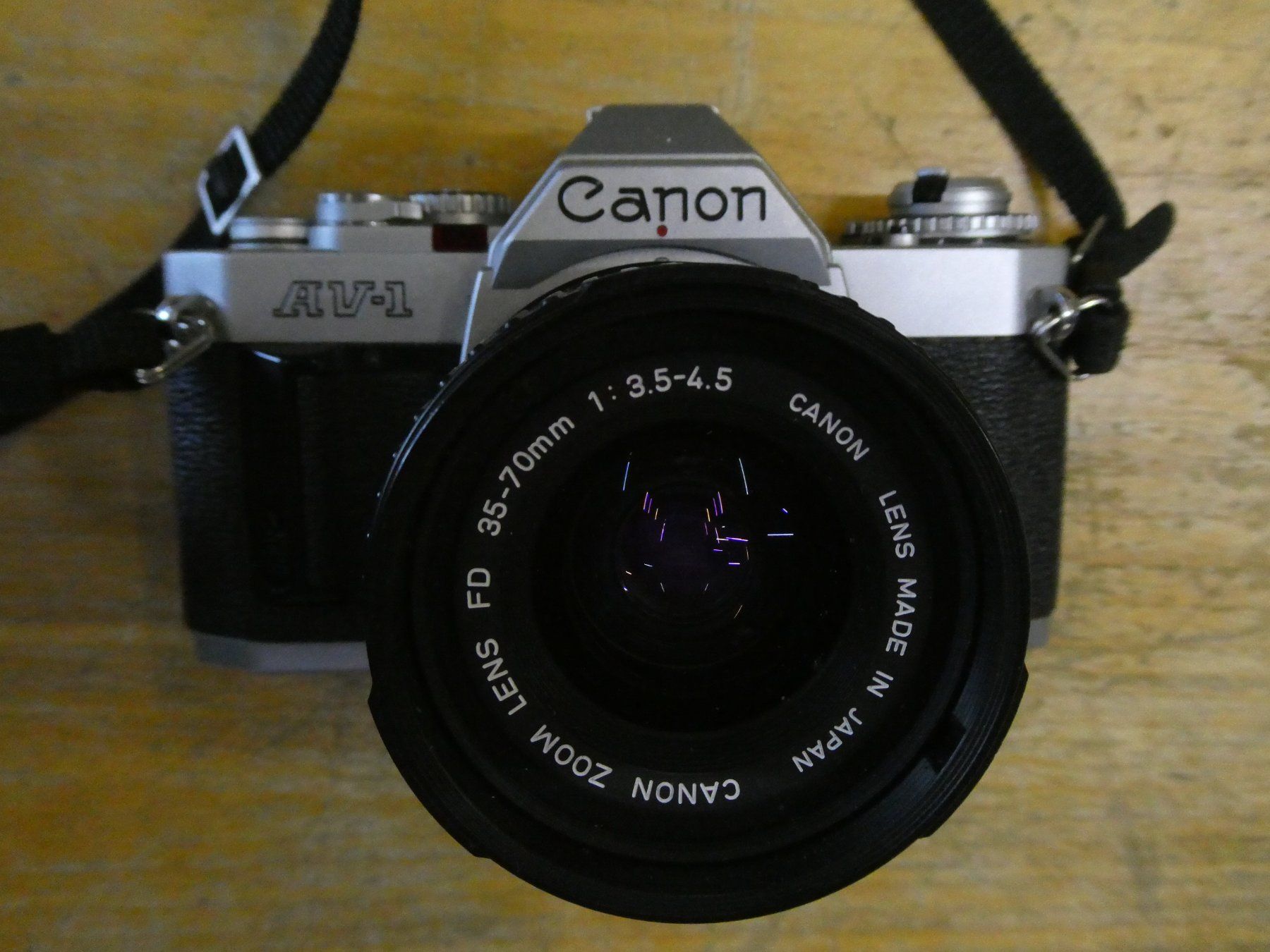 Canon Kamera: Canon AV-1 argentique vintage, 2 objectifs – Gebraucht aus Etagnières von emmaus.electro