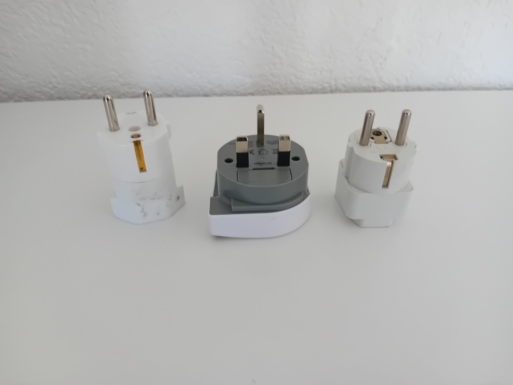 Laufwerke & Adapter: 3 adapteurs electrique – Gebraucht aus St-Imier von Wolf313