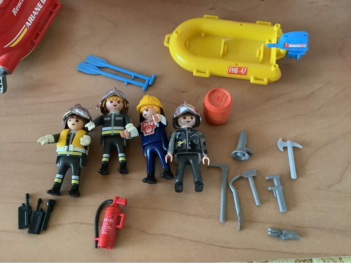 Playmobil Giocattoli: Playmobil Feuerwehrschiff, Helikopter + U-Boot – Usato da Lausen venduto da Re4649 2