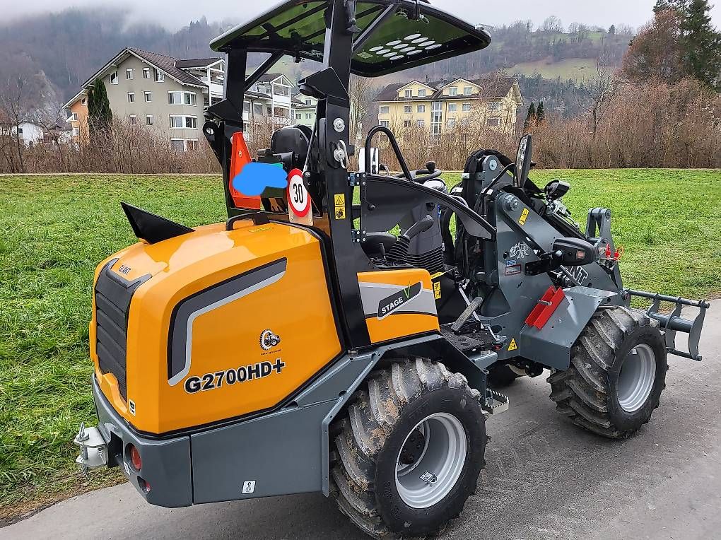 Caricatori: Hoflader Giant G2700 HD+ Neu – Nuovo (secondo la descrizione) da Giswil venduto da Hans83 2