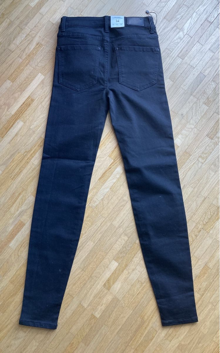 Zara Pantaloni: ZARA Hose, schwarz NEU, Gr. XS – Nuovo e nell'imballaggio originale da Schlieren venduto da cotopaxi06 1