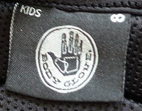 Schutz & Schoner: Body Glove Lite Pro Kids Grösse 8 – Gebraucht aus Zürich von EHEH1 3