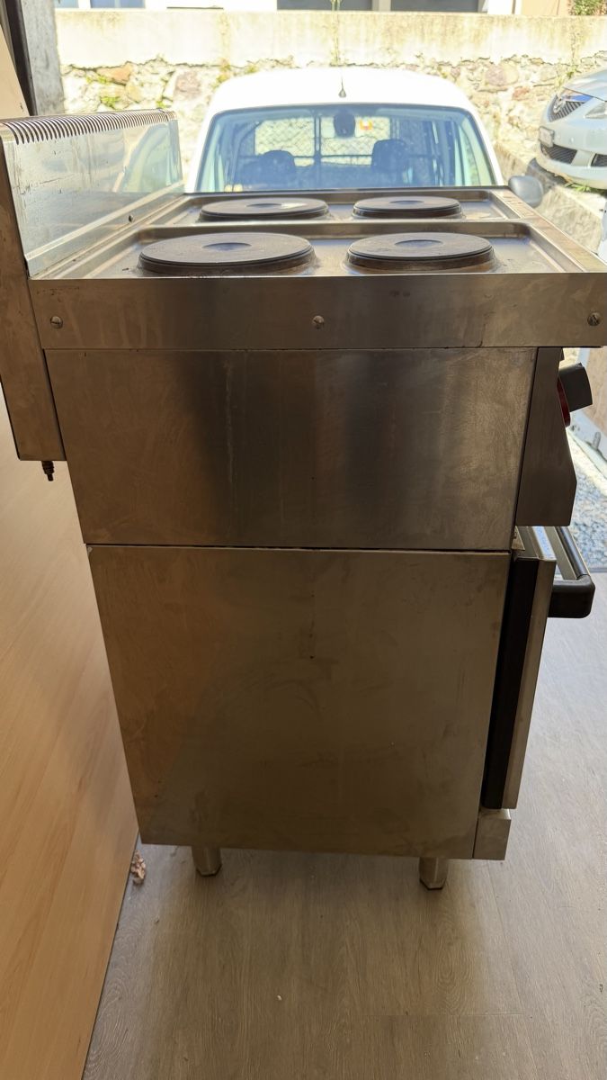 Cucine: Cuisinière professionnelle Gico 4 plaques état usagé – Usato da Collonges venduto da 2D_Collector 4