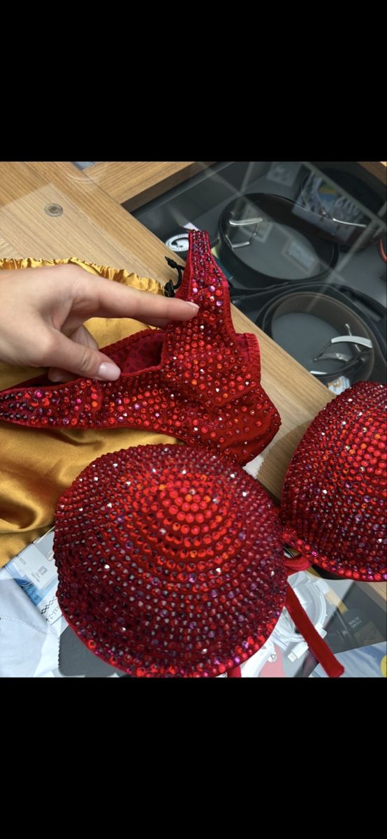 Anzüge & Kostüme: Bikini outfit – Gebraucht aus Winterthur von ksi_d58l 1