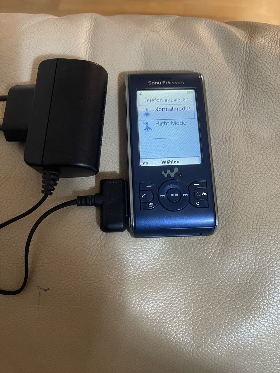 Ericsson Telefoni cellulari / Smartphones: Sony Ericsson W595 inkl lgerät – Usato da Regensdorf venduto da mex5145 4