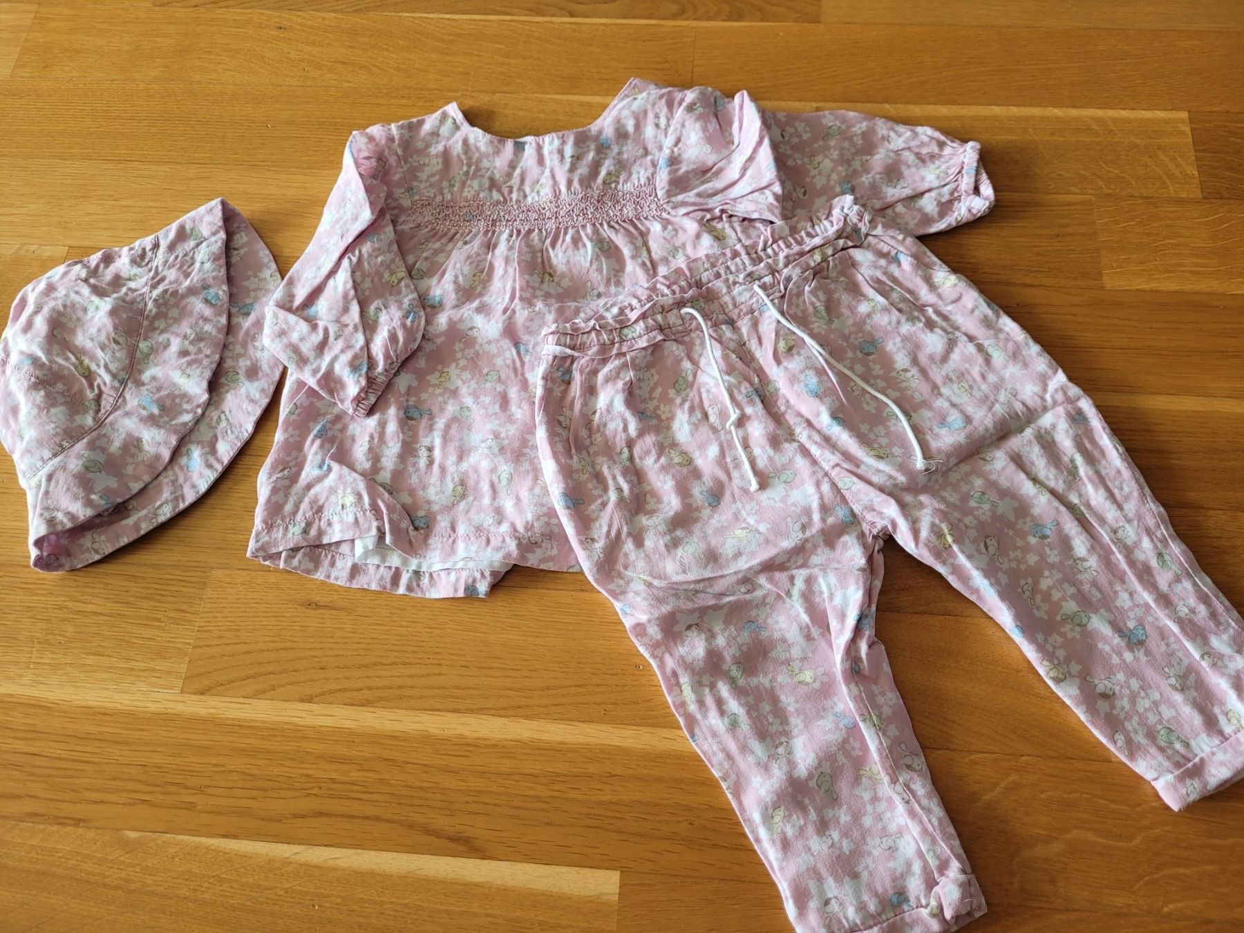 Lotti & Set di vestiti: Babykleider Mädchen Gr 74 – Usato da Port venduto da Darialina 2
