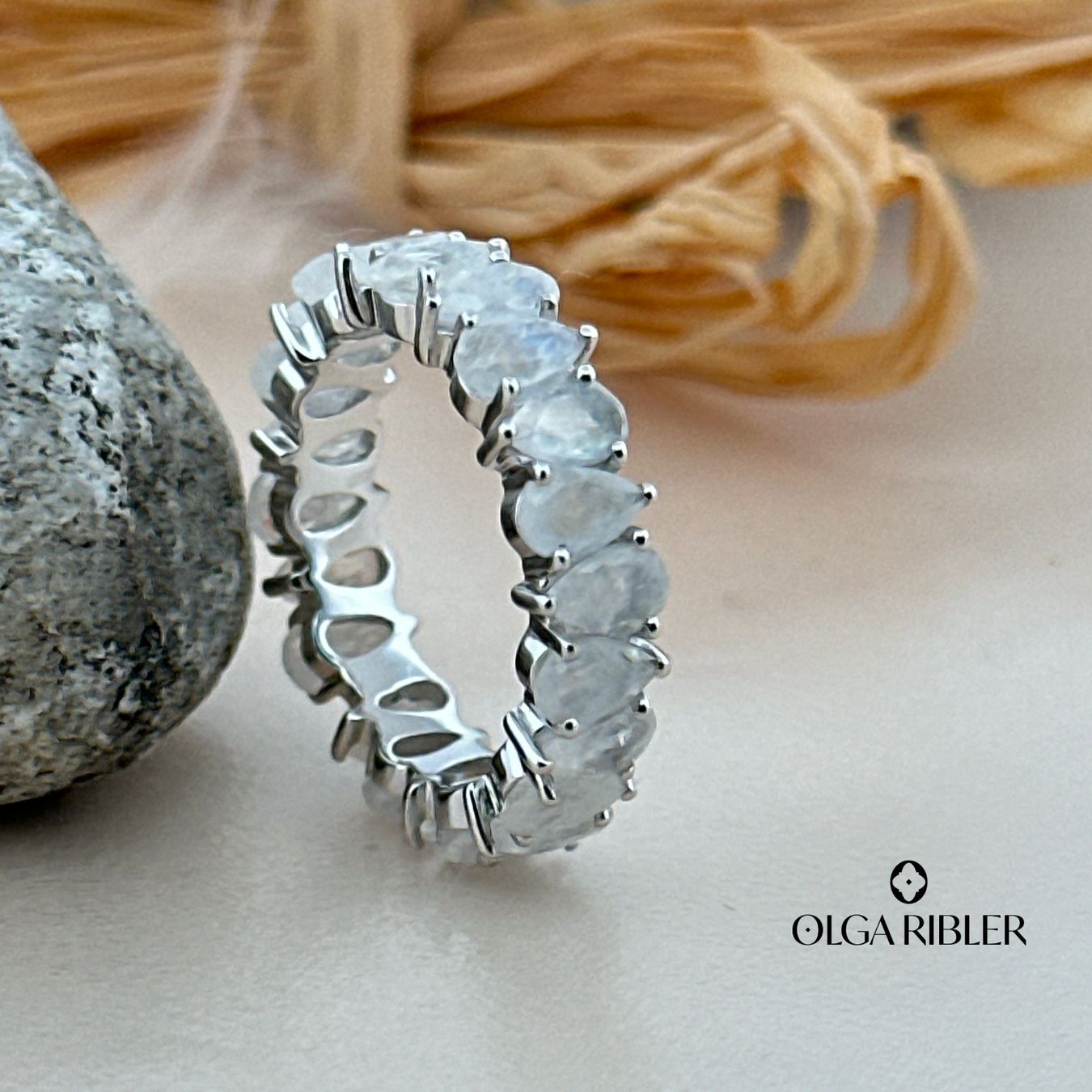 Olga Ribler Bagues: Memory Ring mit Regenbogen-Mondstein Grösse 56 – Neuf (Voir description) à Luzern par byolgaribleroutlet 5