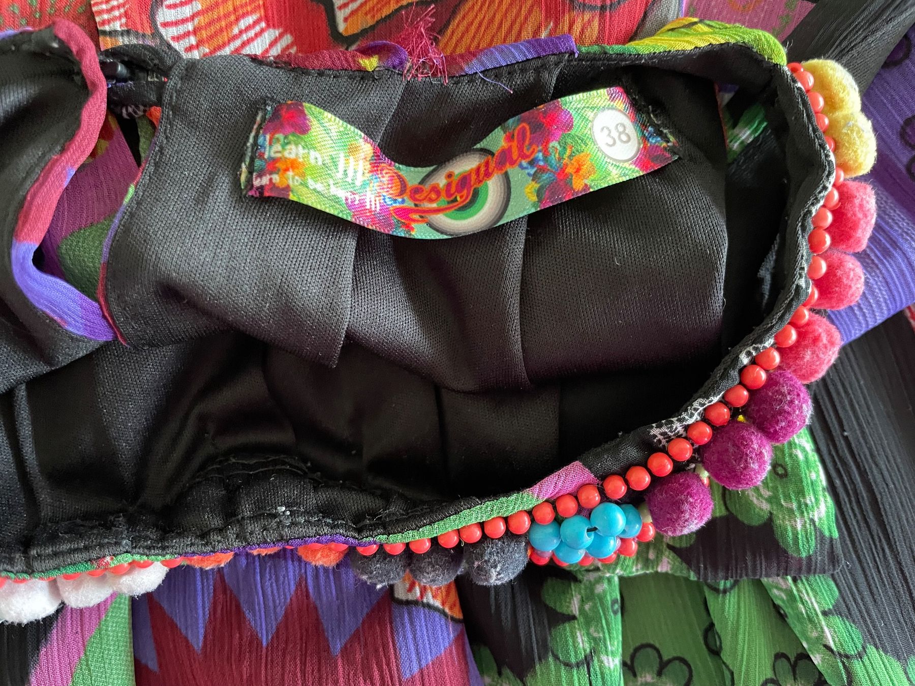 Desigual Vestiti: Tolles Kleid von Desigual – Usato da Neuwilen venduto da bobbel01 1