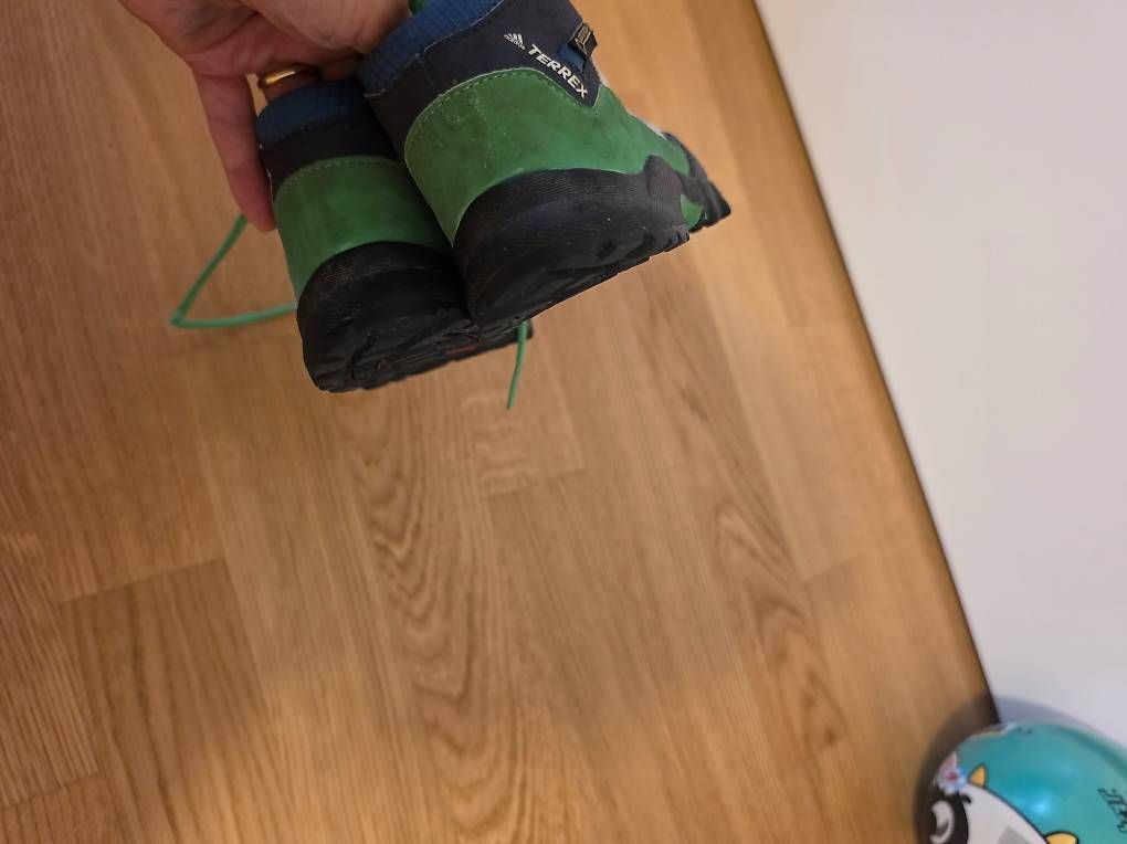 Scarpe per ragazzi: Adidas Terex Schuhe Gr.25 – Usato da Emmenbrücke venduto da Nil86 1
