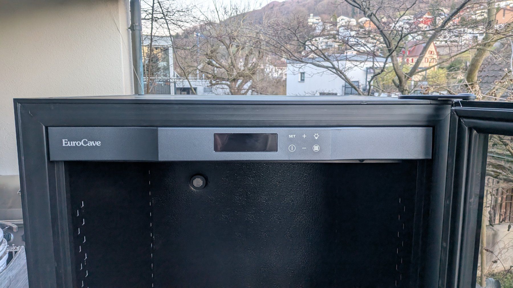 EuroCave Kühlschrank: Eurocave 283V2 Weinkühlschrank – Defekt aus Bellikon von privatVerkauf101 3