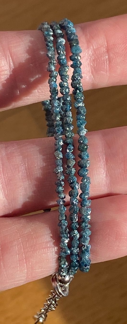 Ketten: Halskette mit blauen Rohdiamanten – Neu und originalverpackt aus Matten b. Interlaken von kero71 6