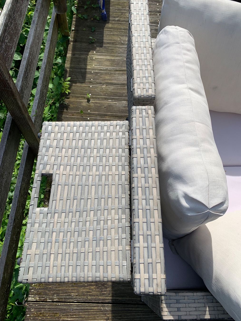 Sofas: Lounge Garten Terrasse Sofa Sitzmöbel wetterfest – Gebraucht aus Nussbaumen AG von  4
