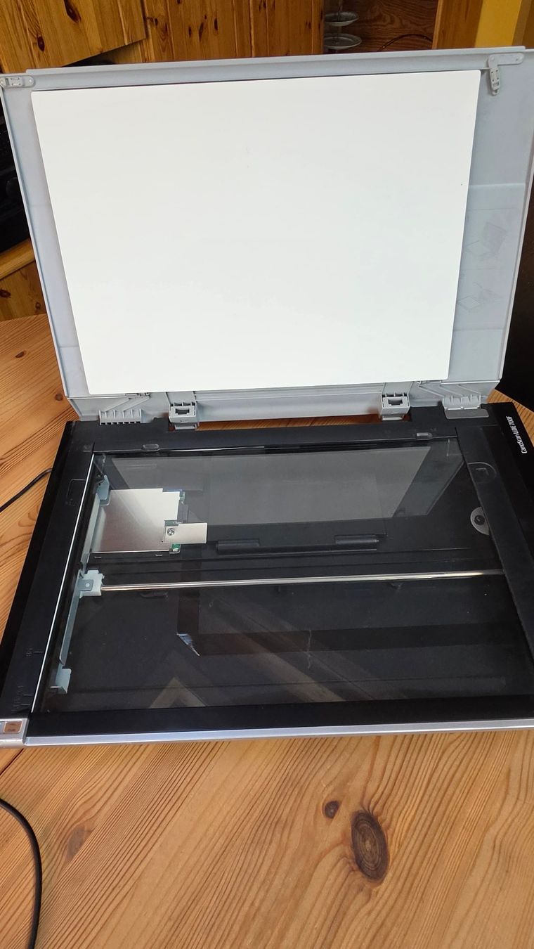 Scanner: Scanner CanoScan LiDE 700F – Usato da Wattenwil venduto da gudi58 3