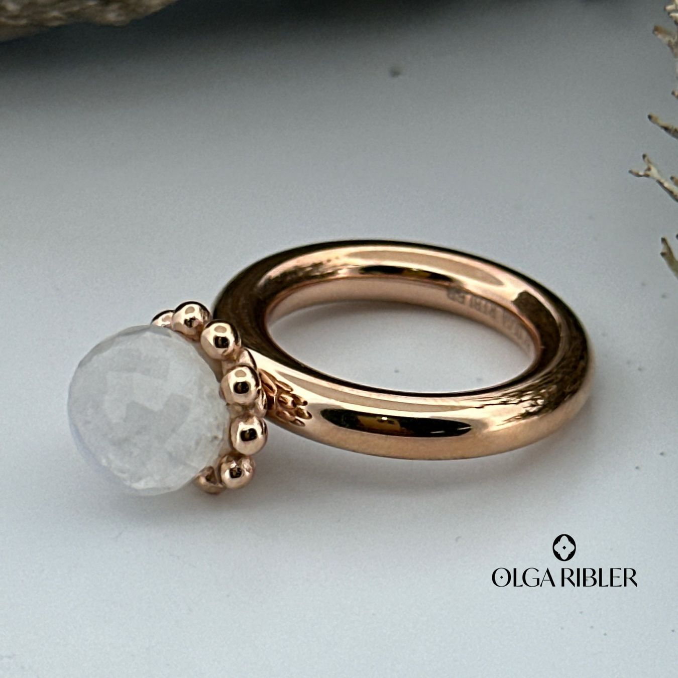 Olga Ribler Anelli: Edelstahl Pneu Ring mit Mondstein Ringgrösse 52 – Nuovo (secondo la descrizione) da Luzern venduto da Schmuckoutlet 5