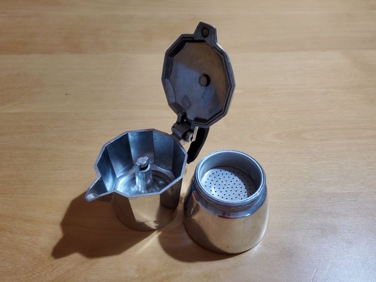 Kaffeemaschinen & Espressomaschinen: Petite cafetière italienne – Gebraucht aus Aigle von GTZL1 2