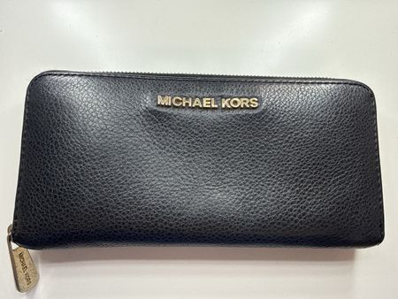 Michael Kors Portemonnaie Schwarz mit goldenen Details