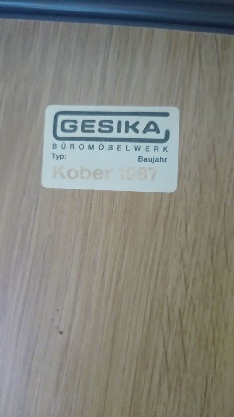 Scrivanie: Bürotisch Gesika Modell "Kober" 1987 – Usato da Zollikerberg venduto da Alasaka2013 4