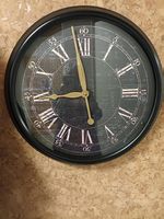 sehr dekorative grosse Wanduhr