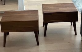 Nachttische Nussbaum 2 Stk. Massivholz guter Zustand