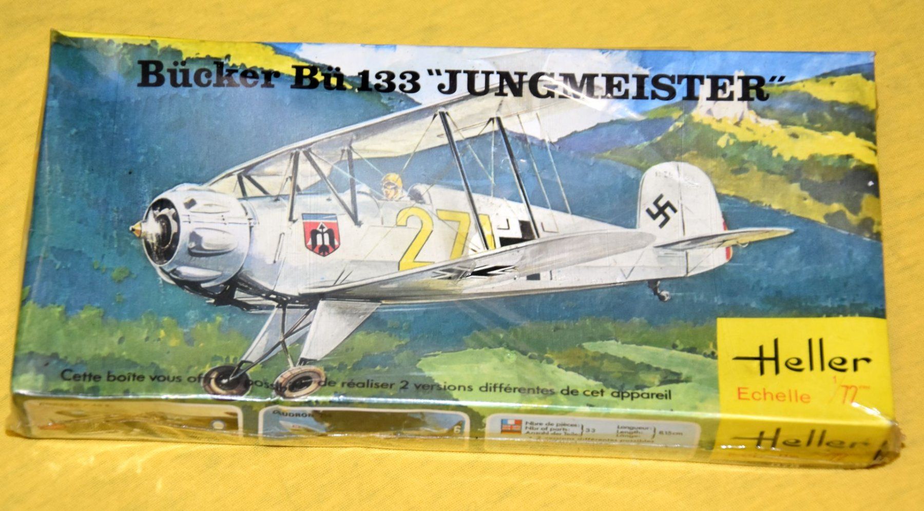 Kits de montage: Bücker 133 Jungmeister – Neuf avec emballage d'origine à Liestal par estreiter