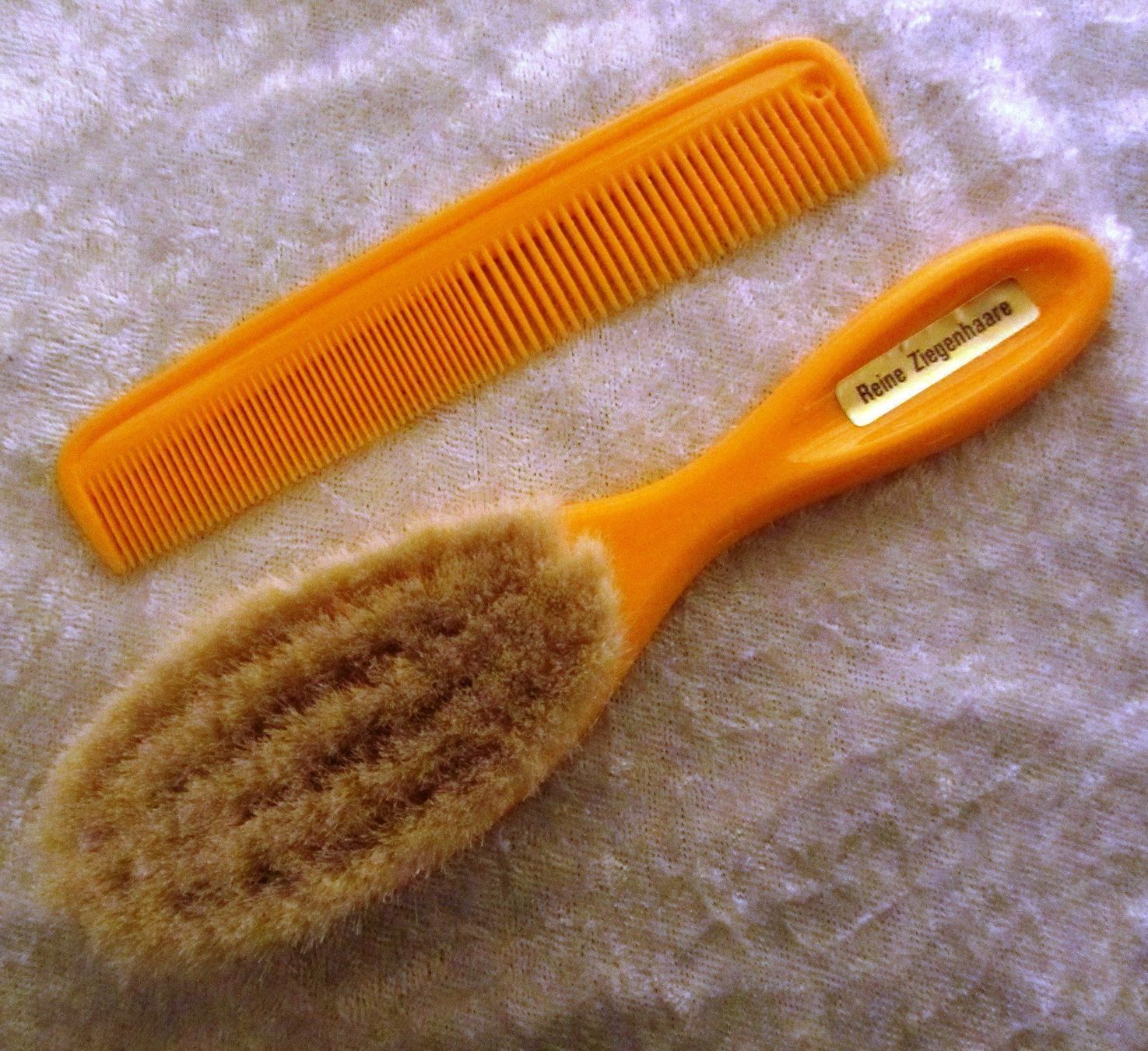 Altro per la cura dei capelli: 2 Stk. Babbürsteli, reines Ziegenhaar – Nuovo (secondo la descrizione) da Egliswil venduto da chroetli22 2