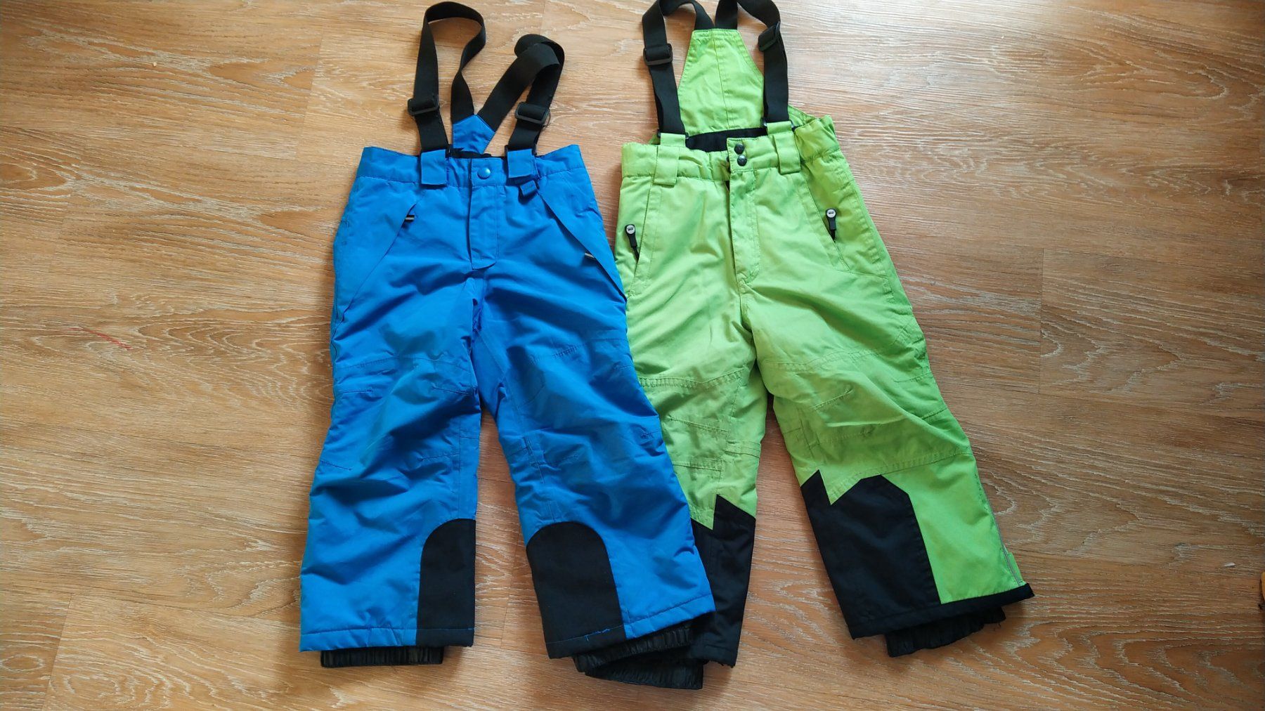 Lotti & Set di vestiti: Skihosen gr. 104 – Usato da Kappel SO venduto da teiger83