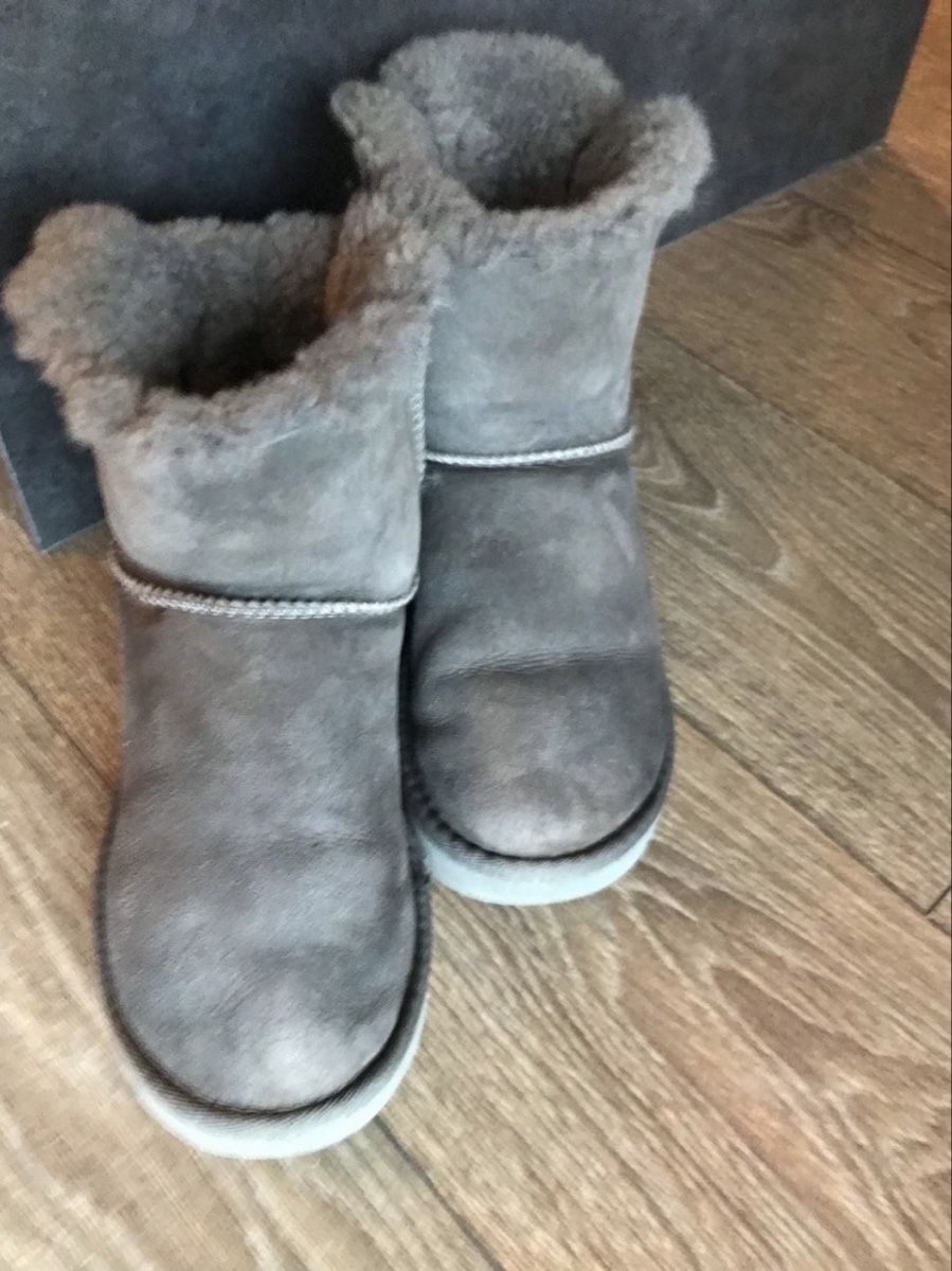 Ugg Scarpe da donna: Uggs Grösse 37 – Usato da Winterthur venduto da Sunshineandrain