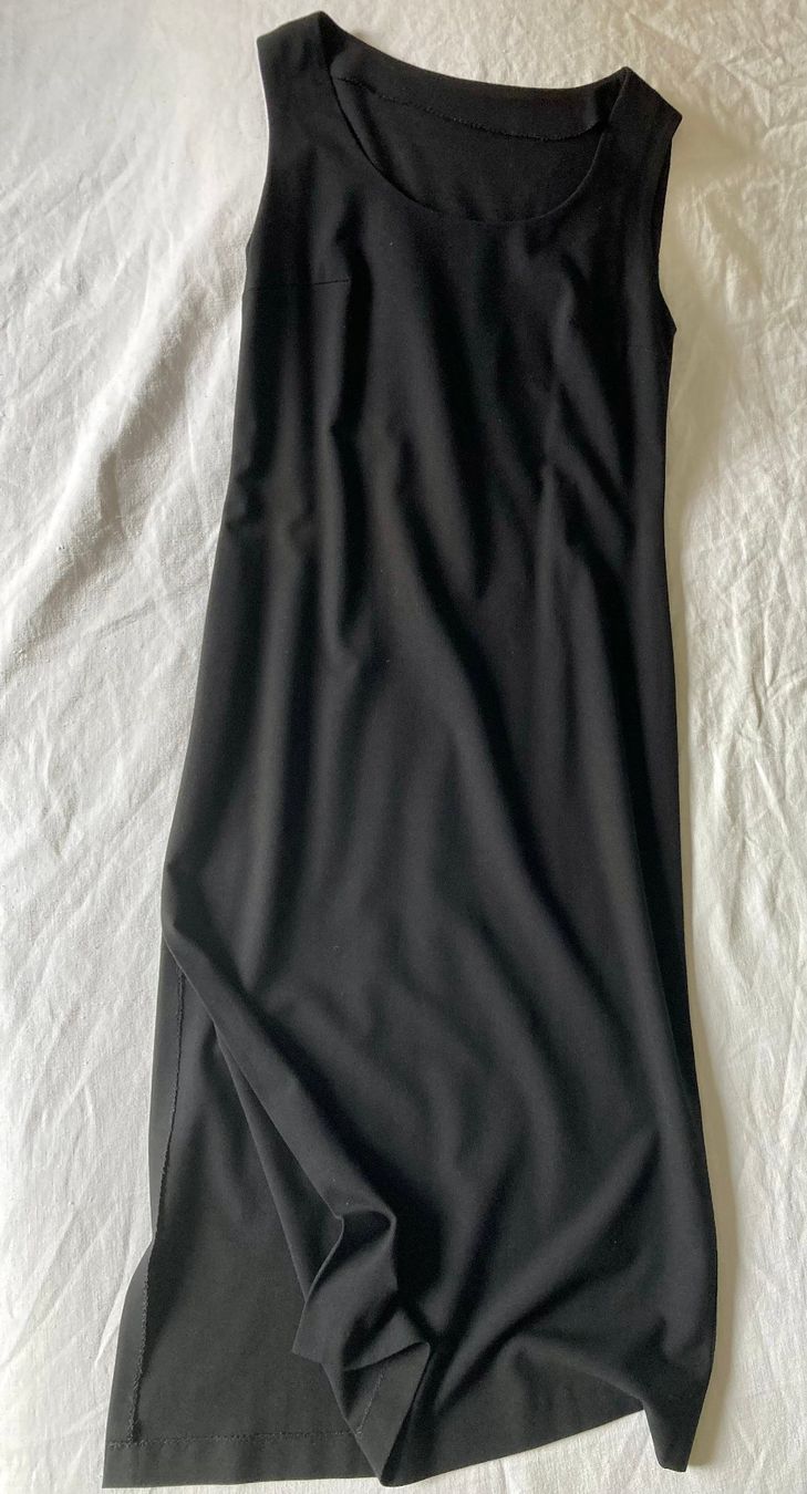 Robes: Robe noire – D'occasion à Delémont par fca_7dtl 1