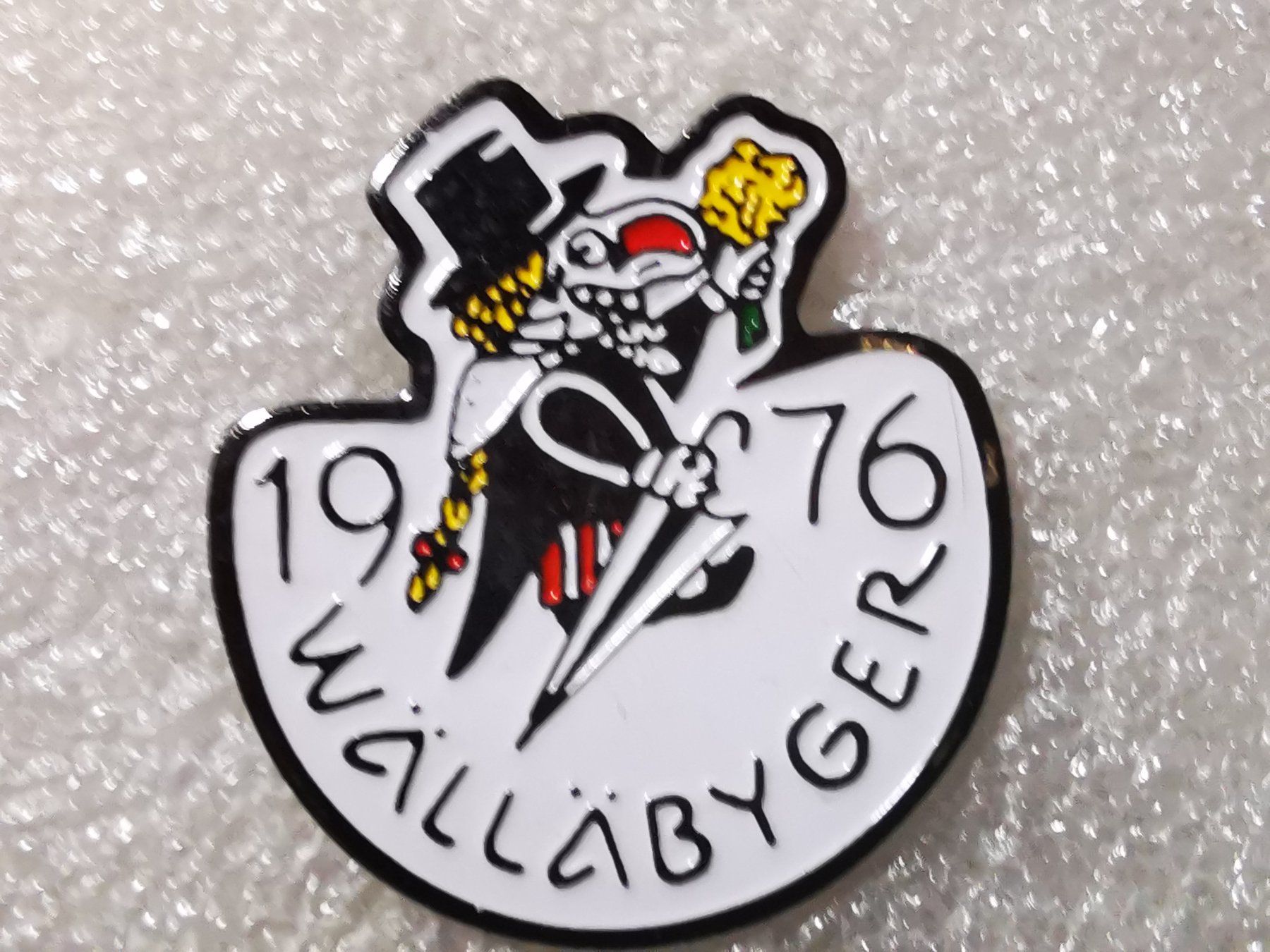 Placchette & Badge: Ansteckpin 15: Wälläbyger 1976 – Usato da Oppligen venduto da Pin-Fall-Shop