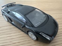 1:43 Modellauto wie auf den Bildern ersichtlich
