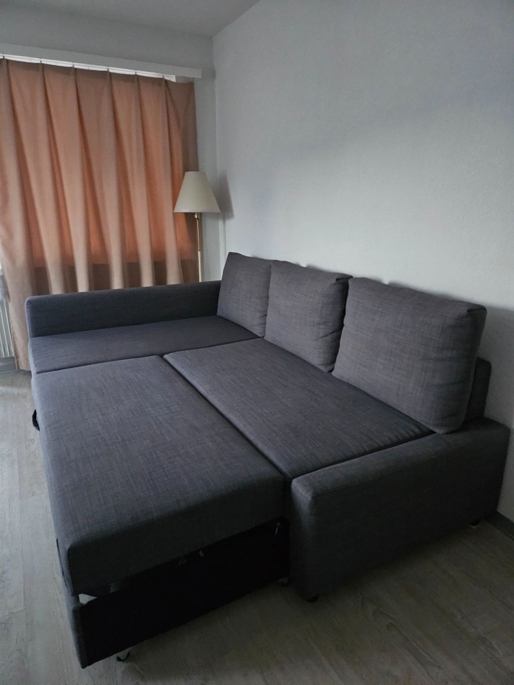Ikea Sofas: Ikea Eckbettsofa mit Bettkasten – D'occasion à Burgdorf par kat_xyr8 5