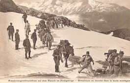 Schweiz Militär Maschinengewehrschützen im Hochgebirge