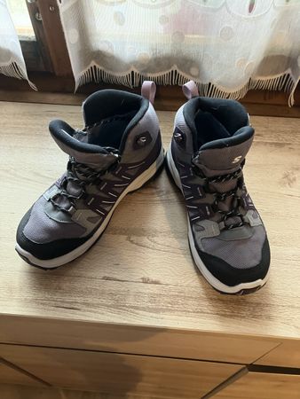Trekking Schuhe von Salomon 
