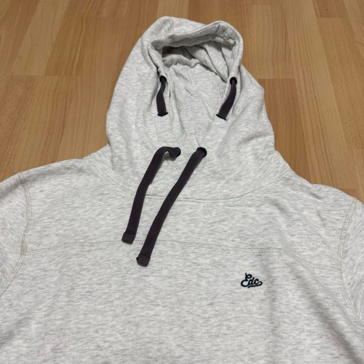 Maglioni & Felpe: Stylish EDC Hoodie – Usato da Basel venduto da 1moonstar 4