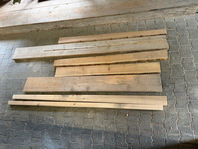 Articoli in legno: Massivholz Nadelholz – Usato da Rothrist venduto da SchHunWerGmbH 2
