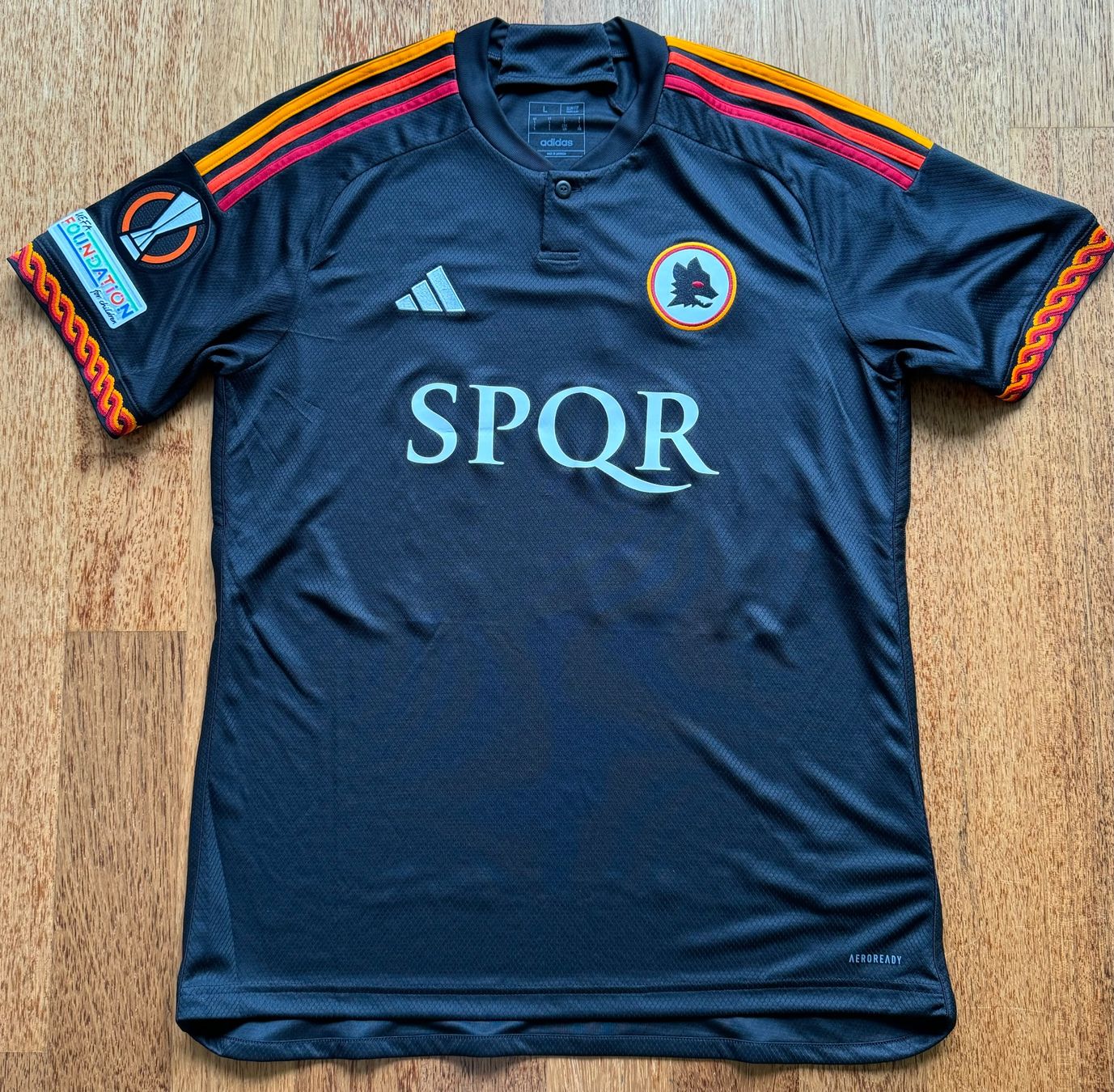 Adidas Canottiere & Pantaloni: AS Roma third Shirt - Saison 2023/24 - mit Print Dybala – Nuovo (secondo la descrizione) da Hermetschwil-Staffeln venduto da Beat131