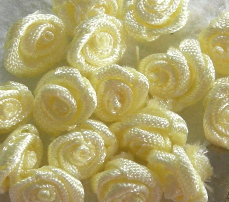 Piatti: 10 mini rose satin 1cm YVOIRE – Nuovo e nell'imballaggio originale da St-Imier venduto da goodber