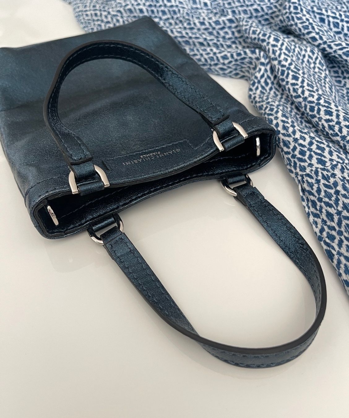 Gianni Chiarini Borse: Gianni Chiarini Mini Tasche Leder Metallic Blau – Usato da Zürich venduto da Recode.Fashion 5