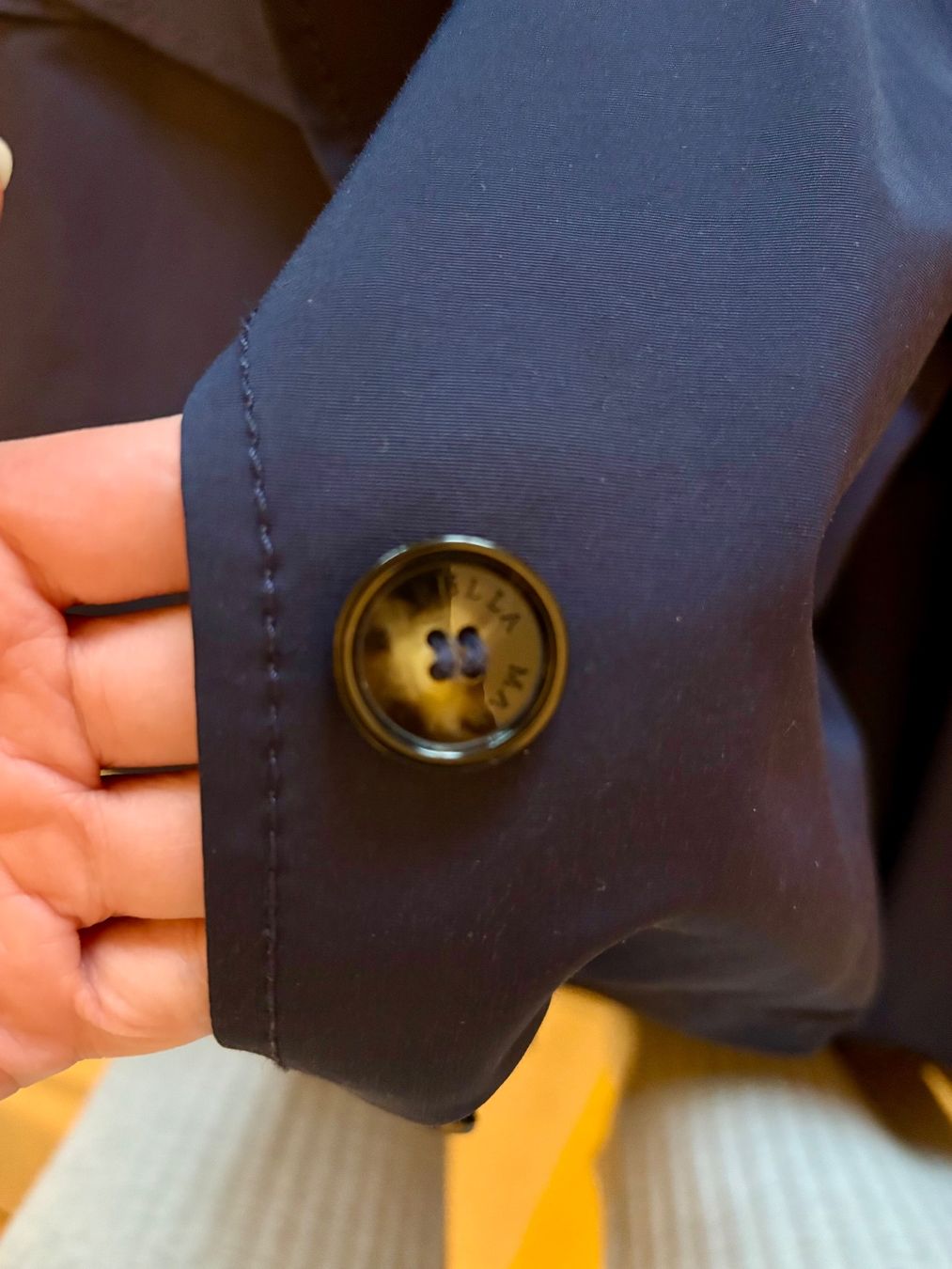 Marella Cappotti: Trenchcoat Marine Marella – Nuovo (secondo la descrizione) da Zürich venduto da petitgrenouille 2