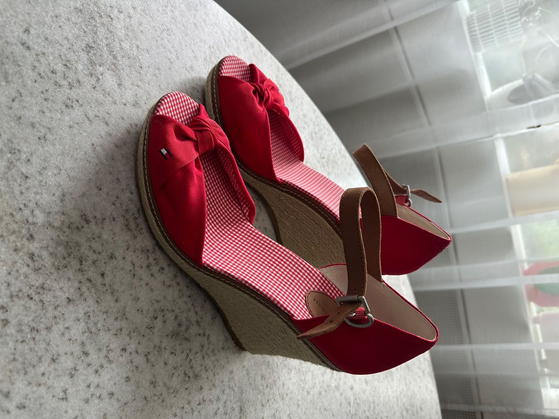 Tommy Hilfiger Damenschuhe: Tommy Hilfiger Pumps – Gebraucht aus Rotkreuz von ang_s7kc 1