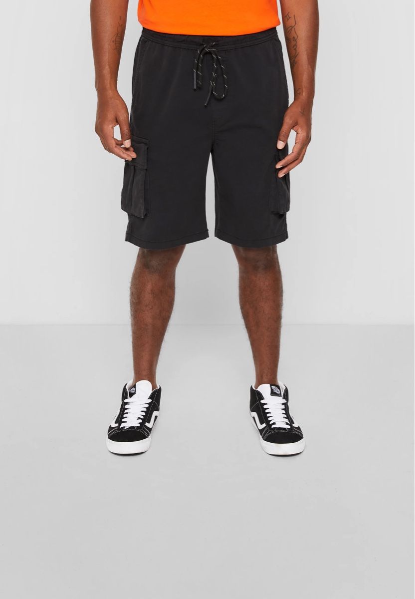 Pantalons: Urban Classics DRAWSTRING - Shorts - black – Neuf avec emballage d'origine à Zürich par luxuryoutlet1 1