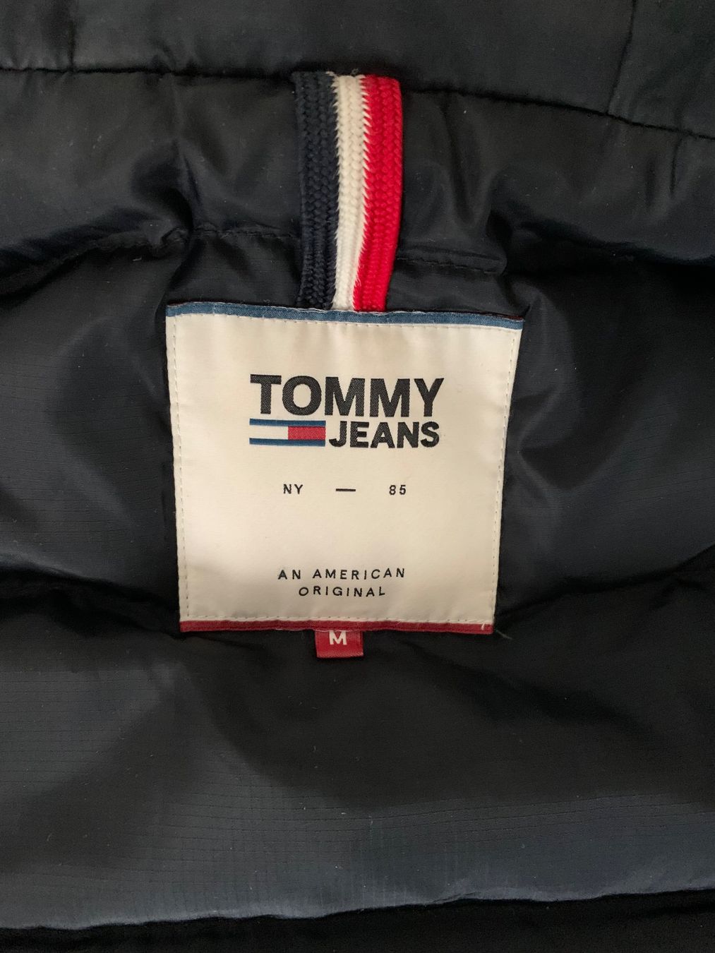 Tommy Hilfiger Giacche: Tommy Jeans Winterparka.Grösse M warm – Usato da Suhr venduto da ire_9kbr 6